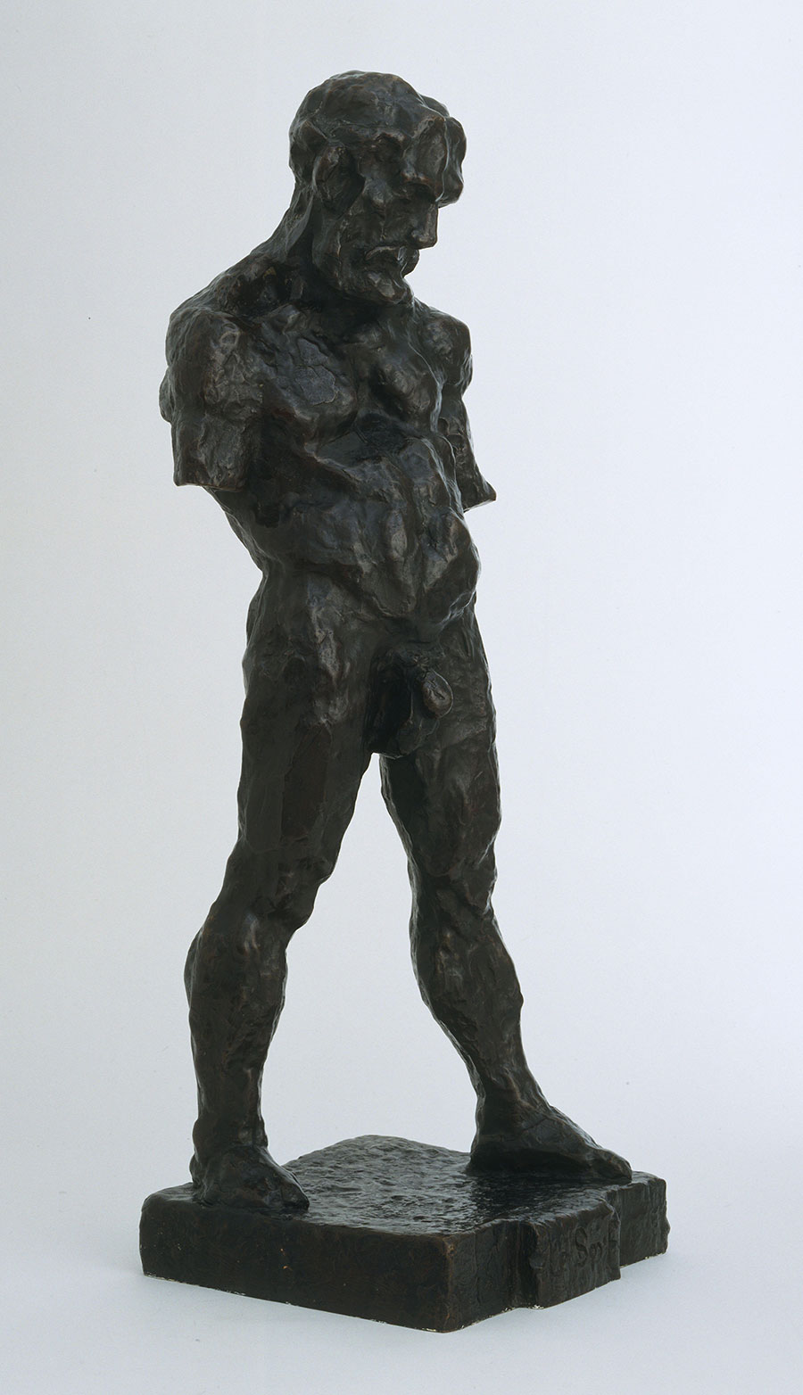 马蒂斯雕塑作品:站着的男人