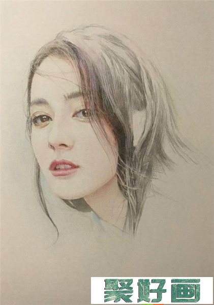 彩铅画人物：迪丽热巴彩铅画手绘教学