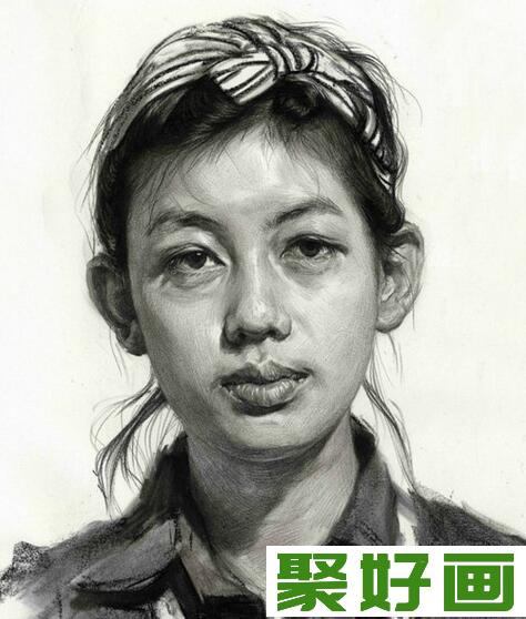 素描教程：青年女子素描头像的绘画步骤详解