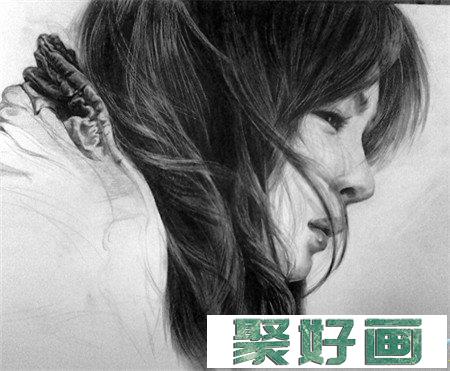 人物<a href=../zhonglei/sumiaohua/ target=_blank class=infotextkey>素描</a>：班级人物素描一组