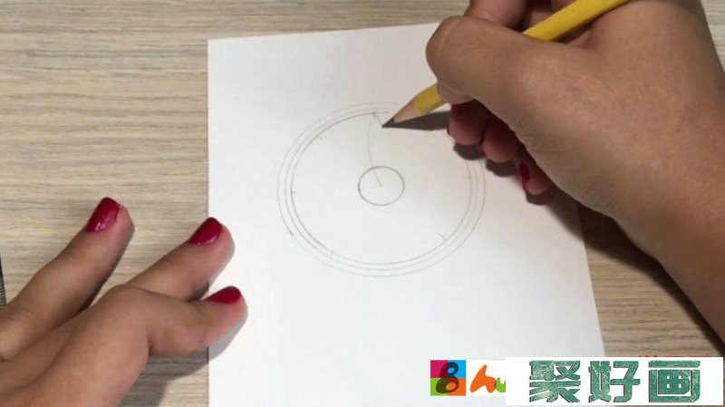 【视频】简单好看的捕梦网彩铅画手绘视频教程 教你画好看的捕梦网画法_www.youyix.com