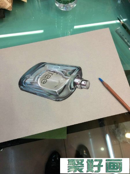超逼真立体3D效果玻璃香水瓶彩铅画教程 玻璃香水瓶怎么画 彩铅画法_www.youyix.com